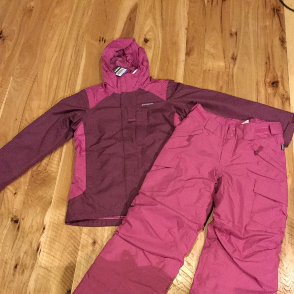 COPY - NWT PATAGONIA MED GIRLS SKI SNOW JACKET AND PANTS